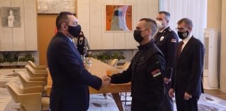 Vulin ugostio i nagradio ultramaratonca, pripadnika SAJ-a