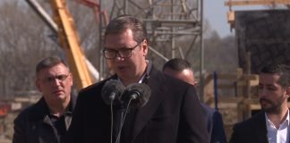 Predsednik Vučić obišao radove na izgradnji mosta preko Južne Morave
