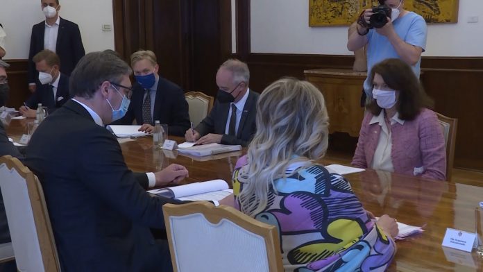 Vucic i LINDA