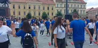 Tradicionalni ples maturanata na Trgu slobode po 14. put