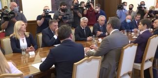 Predsednik Srbije Aleksandar Vučić se sastao sa delegacijom Republike Srpske