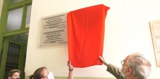 U Osnovnoj školi „Sonja Marinković“ svečano otkrivena donatorska tabla u čast Lazara Stankova