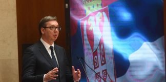 Vučić uručio ugovore o zaposlenju najuspešnijim diplomcima medicinskih fakulteta i škola