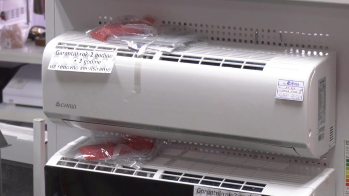 Robna kuća Tišma predstavlja asortiman rashladnih uređaja_1080pFHR.mp4_snapshot_00.59.594