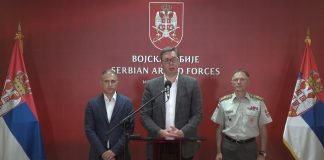 Predsednik Vučić se sastao sa predstavnicima vojnog vrha Srbije