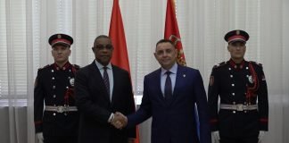Vulin primo ministra policije Angole