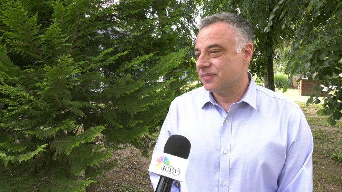 Aleksandar Kavcic, Ministarstvo prosvete