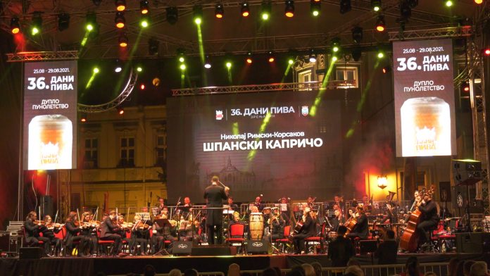Filharmonija i Bela Mavrak YT