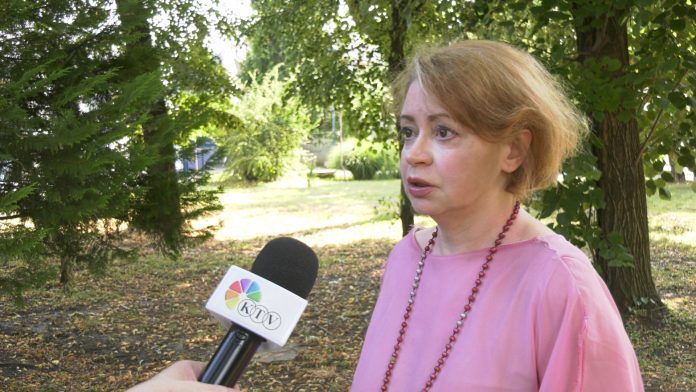 Mila Alečković, treće pitanje