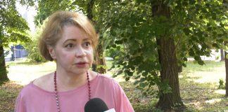 Mila Alečković – Sa virusima se živi