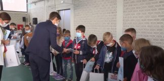 Brnabić i Ružić obišli đake prvake u novoizgrađenoj školi u Belegišu