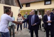Krkobabić obišao porodice koje su dobile sredstva za kupovinu seoskih kuća