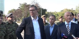 Vučić na prikazu sredstava naoružanja i vojne opreme