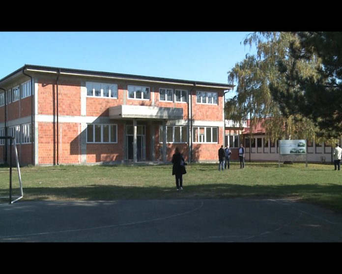 Bijeljina skola