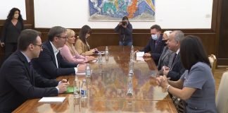Predsednik Vučić sa Šefom Misije UN na Kosovu razgovarao o bezbednosnoj situaciji