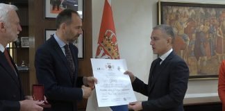 Nebojša Stefanović odlikovan Krstom vožda Đorđa Stratimirovića