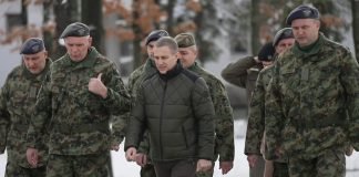 Ministar Stefanović obišao pripadnike 310. samohodnog raketnog diviziona za PVD