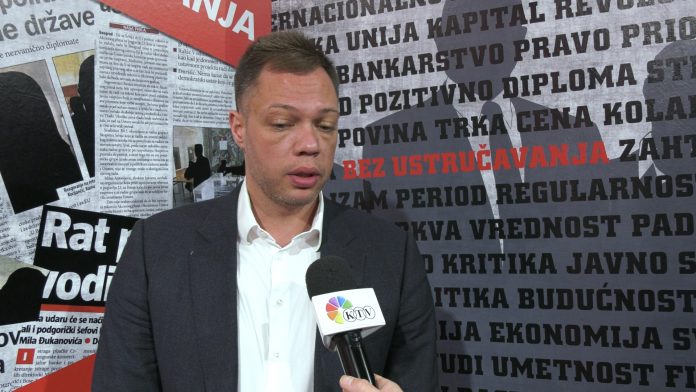 Djuric Izlozba karikature