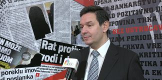 Nemanja Šarović – Vesić sam sebi šalje torte za rođendan