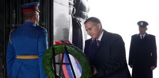 Stefanović položio venac na Spomenik Neznanom Junaku