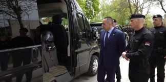 Ministar Vulin proveo Uskrs sa pripadnicima SAJ-a