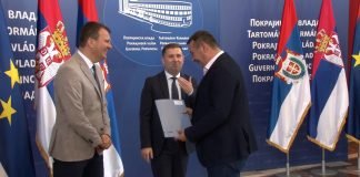 Mirović uručio ugovore o sufinansiranju izgradnje, sanacije, rekonstrukcije
