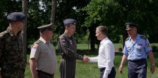 Ministar Stefanović obišao novi hangar za smeštaj vazduhoplova