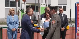 Stefanović uručio ključeve stanova za pripadnike snaga bezbednosti