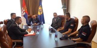 Ministar Vulin primio heroje koji su spasili malog dečaka