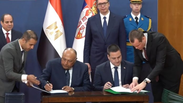Ružić nešto