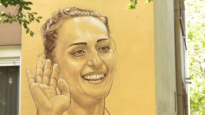 flora mural