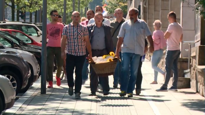 Odlozen protes poljoprivrednika