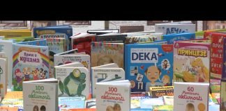 Bijeljina – Gradonačelnik donirao knjige gradskoj biblioteci