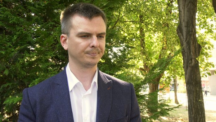 milos parandilovic rem YT