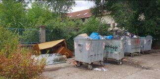 Problem sa gomilanjem smeća u ulici Vojvode Petra Bojovića