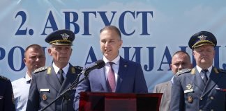 Obeležavanje Dana avijacije na vojnom aerodromu u Batajnici
