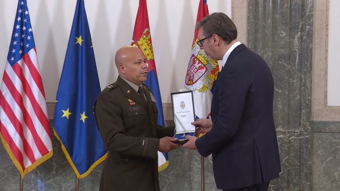 Vucic urucuje orden