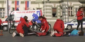 Pokazna vežba Crvenog krsta – Pravila postupanja nakon saobraćajne nezgode