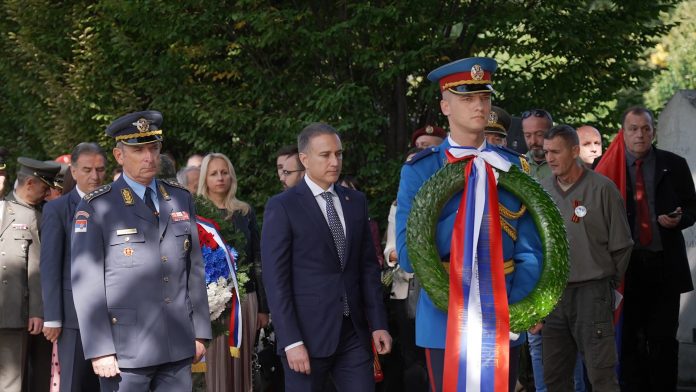 Stefanovic Polaganje venca Milunki Savic