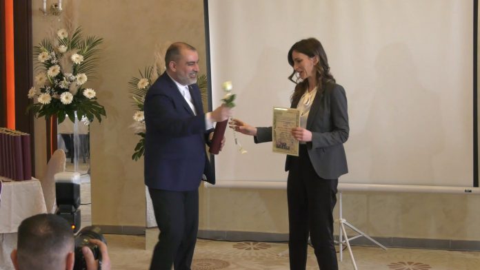 08 press vitez