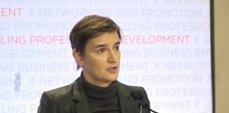 Brnabić – Međunarodna zajednica čuje Srbe samo kada su na barikadama