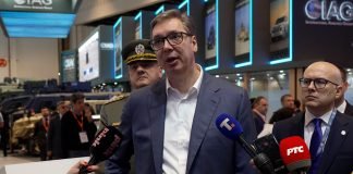 Vučić i bin Zajed obišli štand „Jugoimport-SDPR“ na Sajmu naoružanja