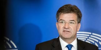 Lajčak – Drago mi je da je Priština u principu prihvatila predlog EU