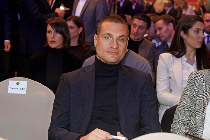 Nemanja Vidić predao kandidaturu za predsednika Fudbalskog saveza Srbije.