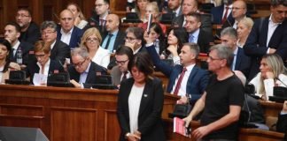 Opozicija pred sutrašnju sednicu traži tekst predloga o Kosovu