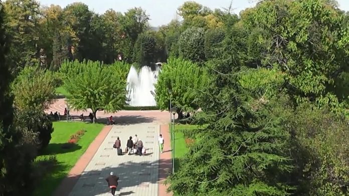 Penzioneri banja YT ok.mp4_snapshot_00.32.400