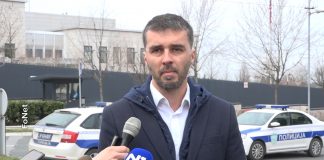 Savo Manojlović – Hil učestvuje u direktnom potkopavanju demokratije u Srbiji