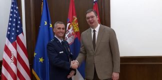 Vučić zahvalio general-majoru Lasiku na profesionalnom postupanju Kfora