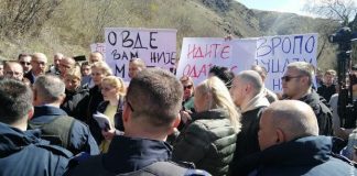 Protestni marš Srba zbog ranjavanja Milana Jovanovića