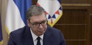 Vučić sa ambasadorima Finske, Rusije i Kine
